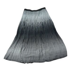 Chic Black and White A-Line Skirt